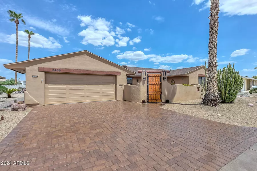 9450 W NEWPORT Drive, Sun City, AZ 85351