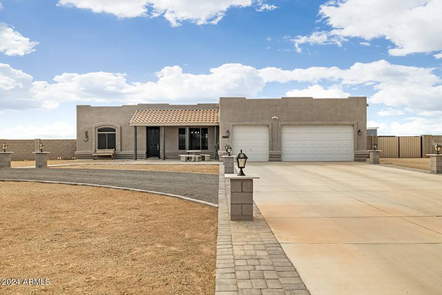 24409 W MORNING VISTA Lane, Wittmann, AZ 85361