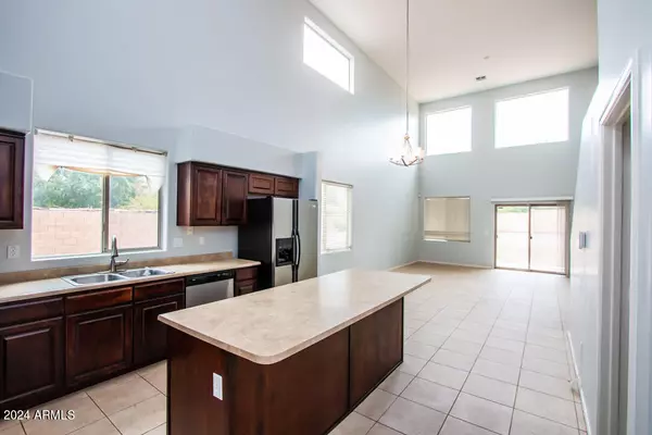 Gilbert, AZ 85297,4611 S BOULDER Court