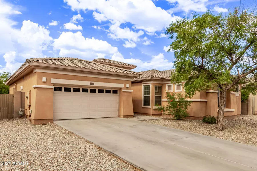 2436 W KACHINA Trail, Phoenix, AZ 85041