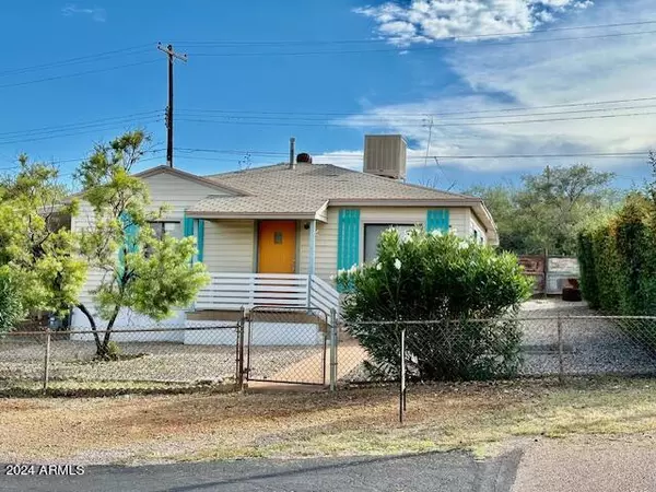 Bisbee, AZ 85603,17 LOWELL Avenue