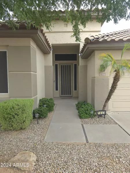 1653 S Navajo Way, Chandler, AZ 85286