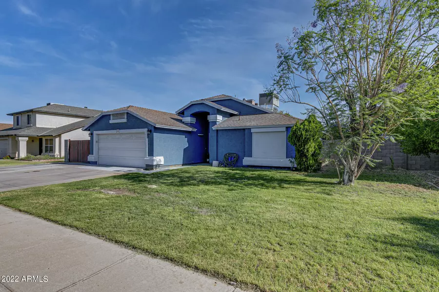 8976 W STELLA Avenue, Glendale, AZ 85305