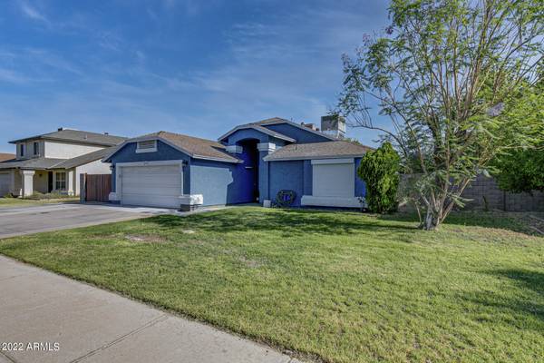 8976 W STELLA Avenue, Glendale, AZ 85305