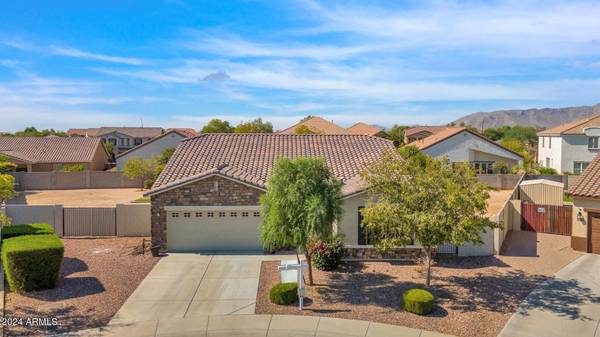 9406 N IRISH Court, Waddell, AZ 85355