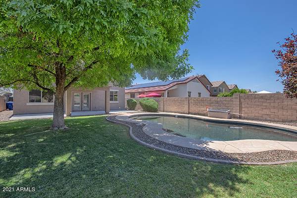 17124 W YOUNG Street, Surprise, AZ 85388