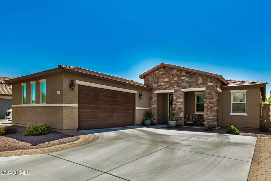 15827 W DESERT HILLS Drive, Surprise, AZ 85379