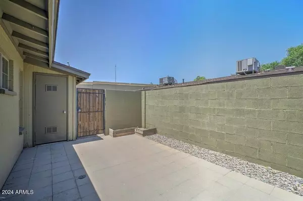 Phoenix, AZ 85016,1850 E MARYLAND Avenue #63