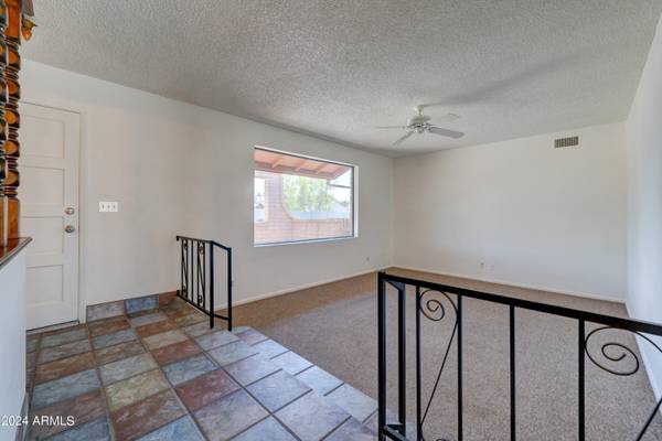 Mesa, AZ 85203,2104 N OLIVE Avenue