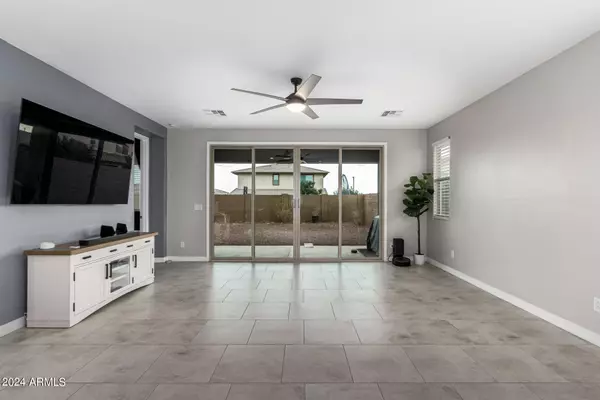 Litchfield Park, AZ 85340,19635 W TURNEY Avenue