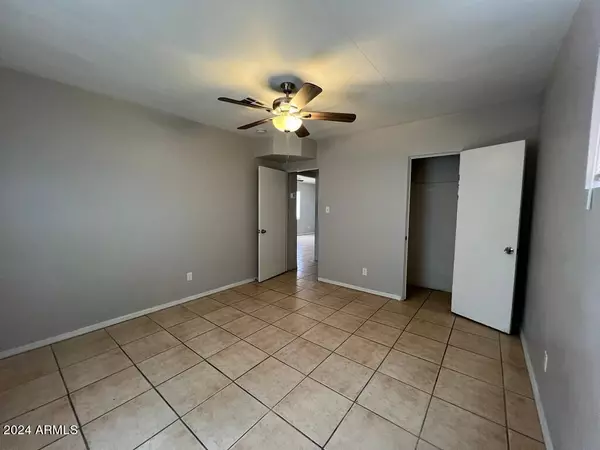 Phoenix, AZ 85008,2536 E CULVER Street