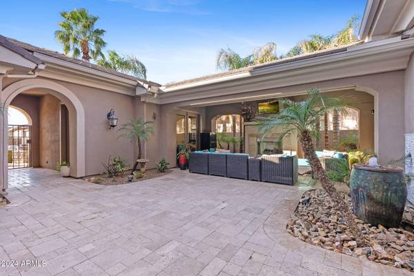 Chandler, AZ 85248,332 W MALIBU Drive