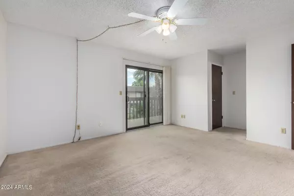 Mesa, AZ 85202,2338 W LINDNER Avenue #15