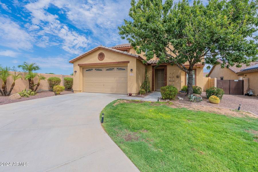 16464 W HONEYSUCKLE Drive, Surprise, AZ 85387