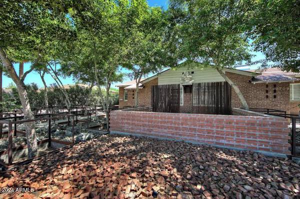 2709 N 7TH Street, Phoenix, AZ 85006