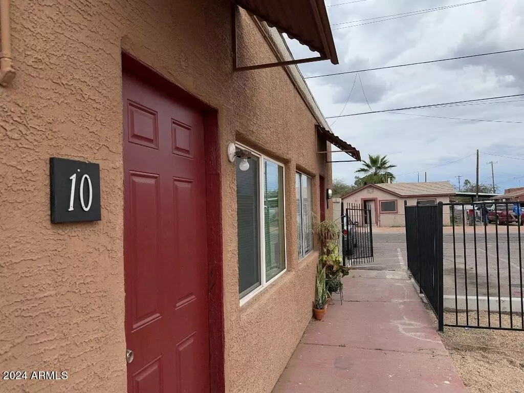 Phoenix, AZ 85009,3601 W MELVIN Street #10