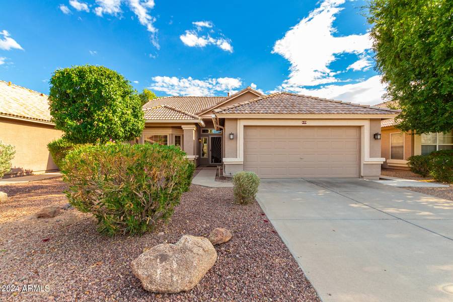 689 E SHEFFIELD Avenue, Gilbert, AZ 85296