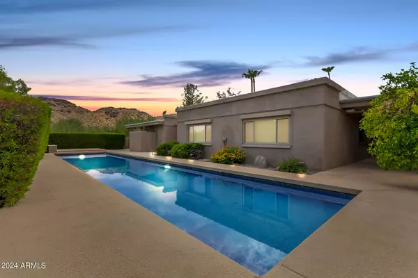 Phoenix, AZ 85028,4302 E MOUNTAIN VIEW Road