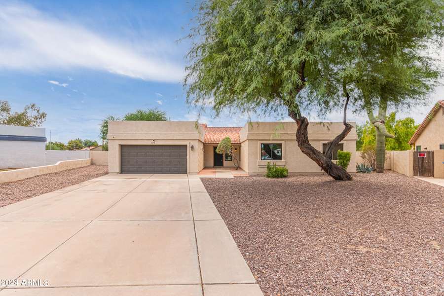 1679 E WHITTEN Street, Chandler, AZ 85225