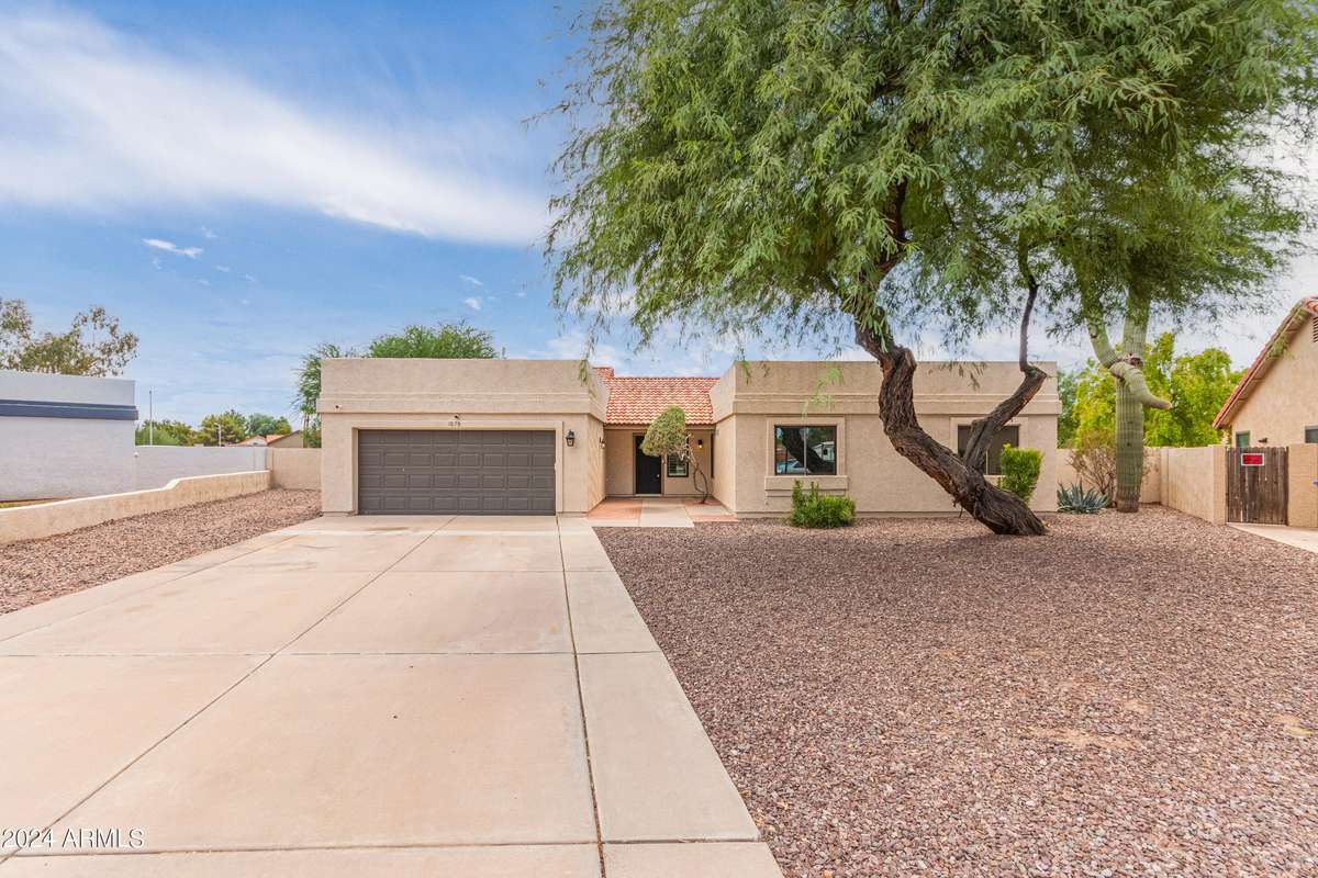 Chandler, AZ 85225,1679 E WHITTEN Street