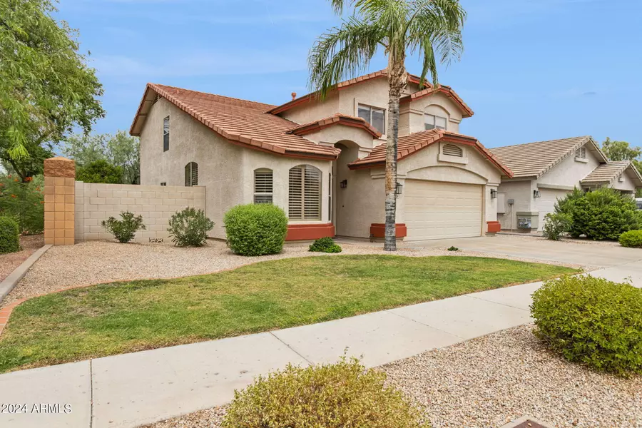 3824 E IRMA Lane, Phoenix, AZ 85050