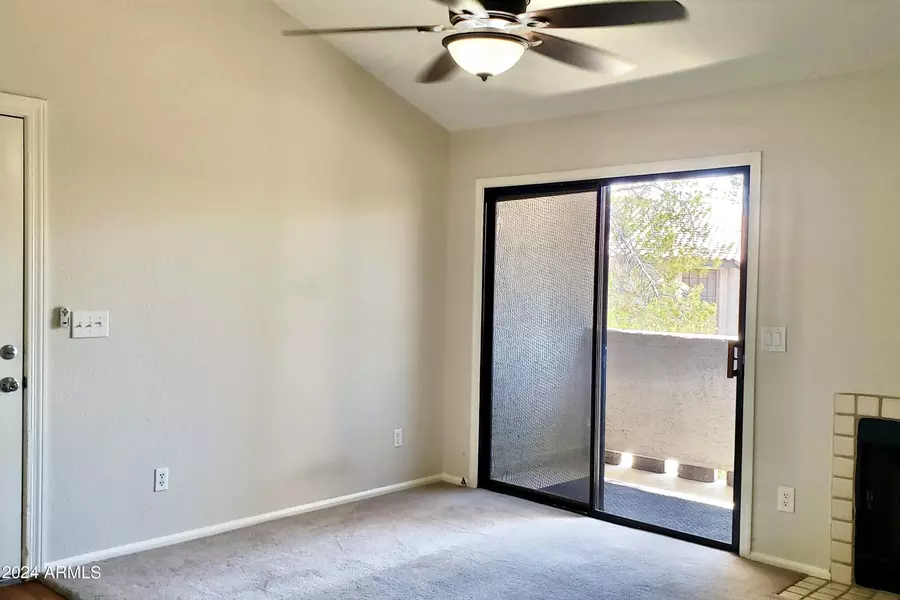 533 W GUADALUPE Road #2052, Mesa, AZ 85210