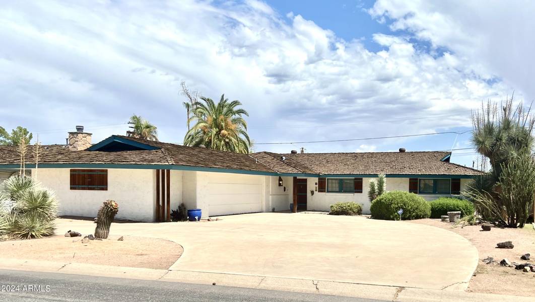 537 N JAY Street, Chandler, AZ 85225