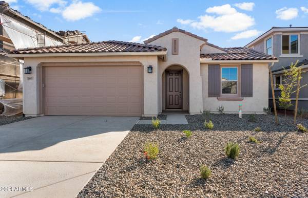 1445 W SADDLE Run, Apache Junction, AZ 85120