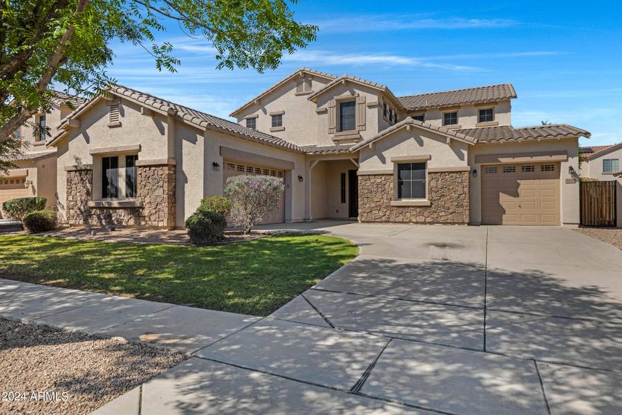 6192 S CLAIBORNE Avenue, Gilbert, AZ 85298