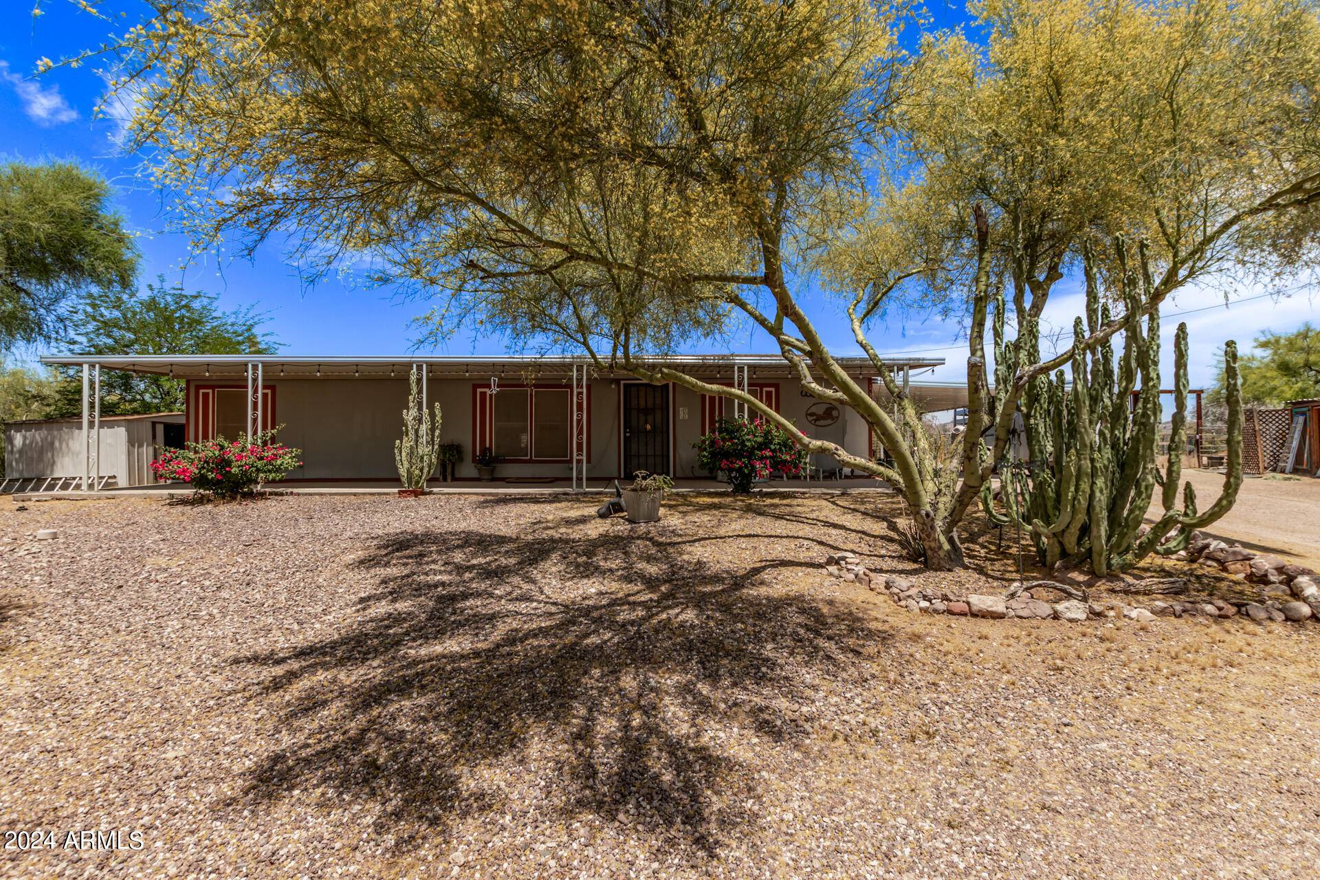 Apache Junction, AZ 85119,1330 E SCENIC Street