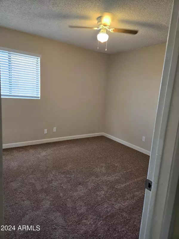 Mesa, AZ 85203,619 E KNOLL Street #2