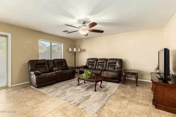 San Tan Valley, AZ 85144,3823 W MORGAN Lane