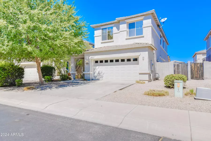 1304 E JULIAN Drive, Gilbert, AZ 85295