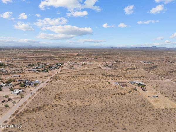 Wittmann, AZ 85361,W Lone Mountain Road #4