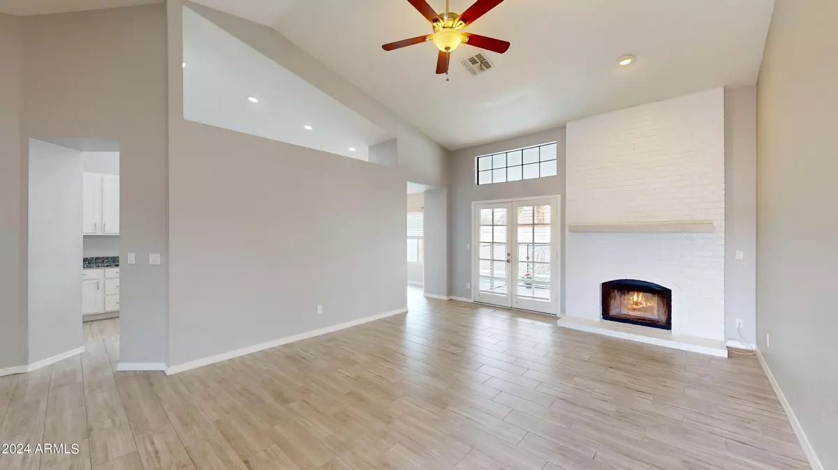 Chandler, AZ 85225,642 W SUMMIT Place