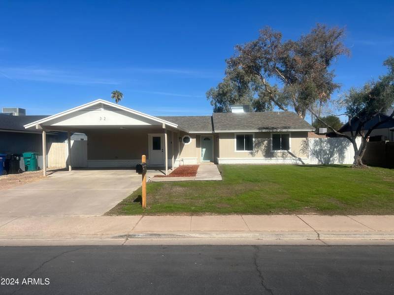 32 W HILLVIEW Street, Mesa, AZ 85201