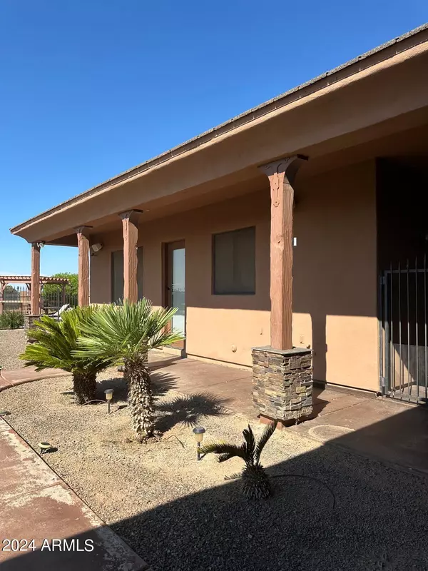 Coolidge, AZ 85128,376 N IRON HORSE Drive