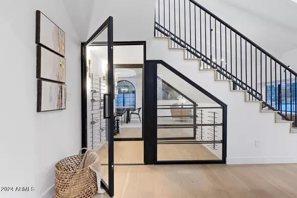 Phoenix, AZ 85021,242 W ROYAL PALM Road