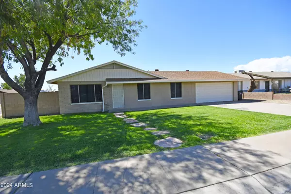 1954 W KIMBERLY Way, Phoenix, AZ 85027