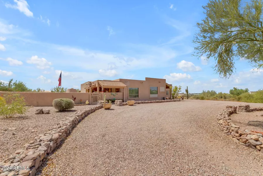 5533 E Superstition Boulevard, Apache Junction, AZ 85119