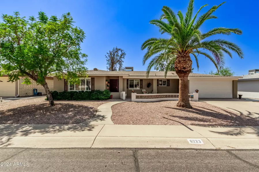 6223 E ELLIS Street, Mesa, AZ 85205