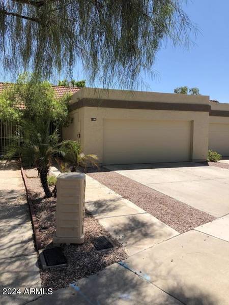 1531 N OAK Street, Tempe, AZ 85288