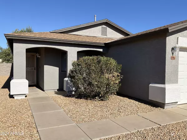 1244 E DESERT ROSE Trail, San Tan Valley, AZ 85143