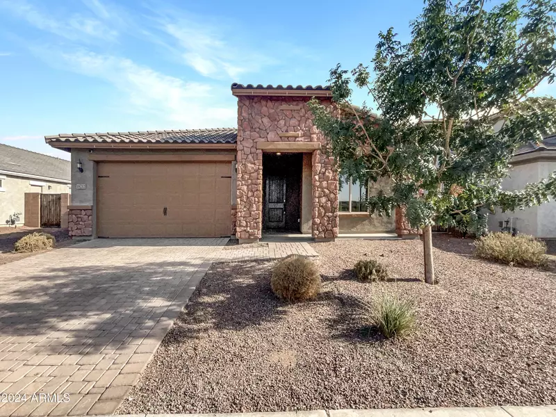 18212 W ILLINI Street, Goodyear, AZ 85338