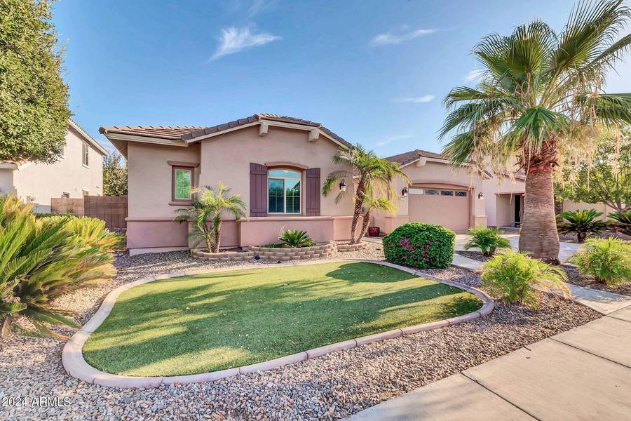 2461 E PENEDES Drive, Gilbert, AZ 85298