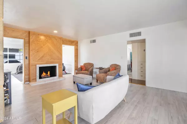 Phoenix, AZ 85014,1145 E FERN Drive N