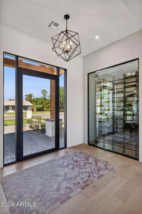 Scottsdale, AZ 85254,5011 E ANDORA Drive