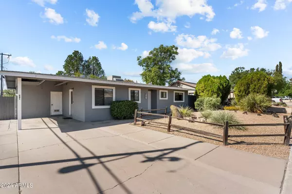 401 S OXBOW Drive, Wickenburg, AZ 85390