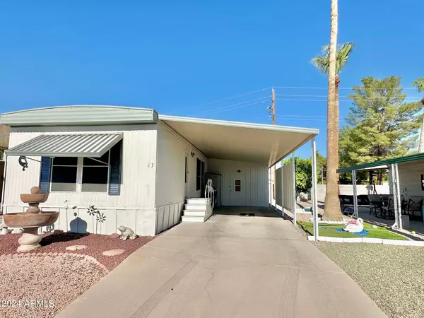 303 S Recker Road #13, Mesa, AZ 85206