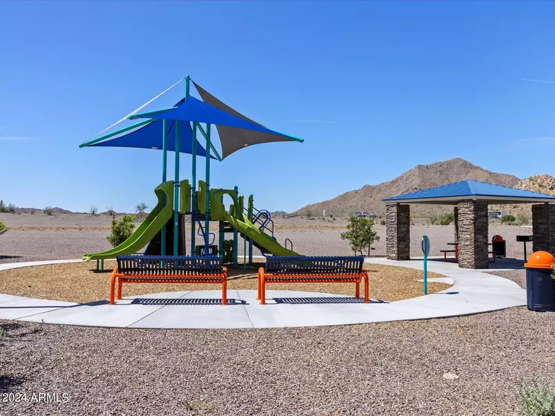 5065 W HUNTER Trail, San Tan Valley, AZ 85144